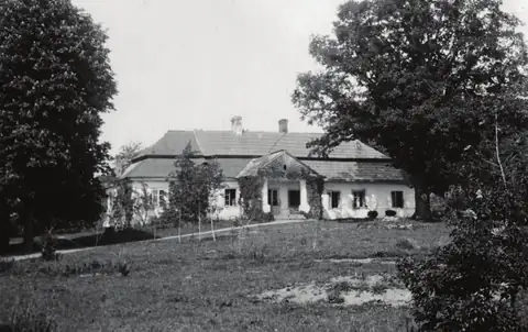 Spalony przez Niemców dwór w Żerosławicach, fot. z pocz. XX w., aut. Witold Romer